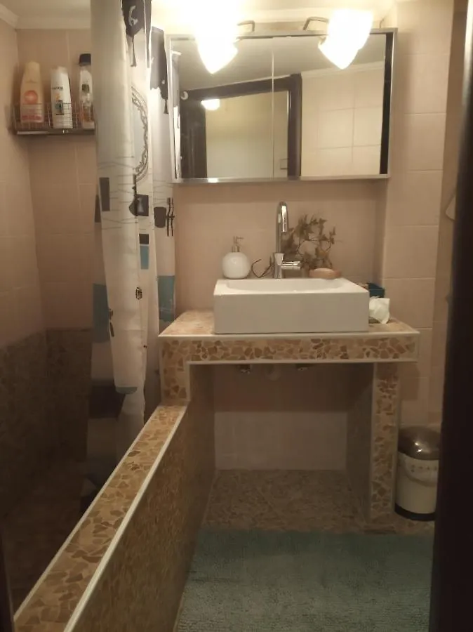 Spacious Cosy Apt Thessaloniki